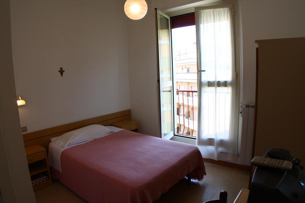 Hotel Sanremo Chianciano Terme Camera foto